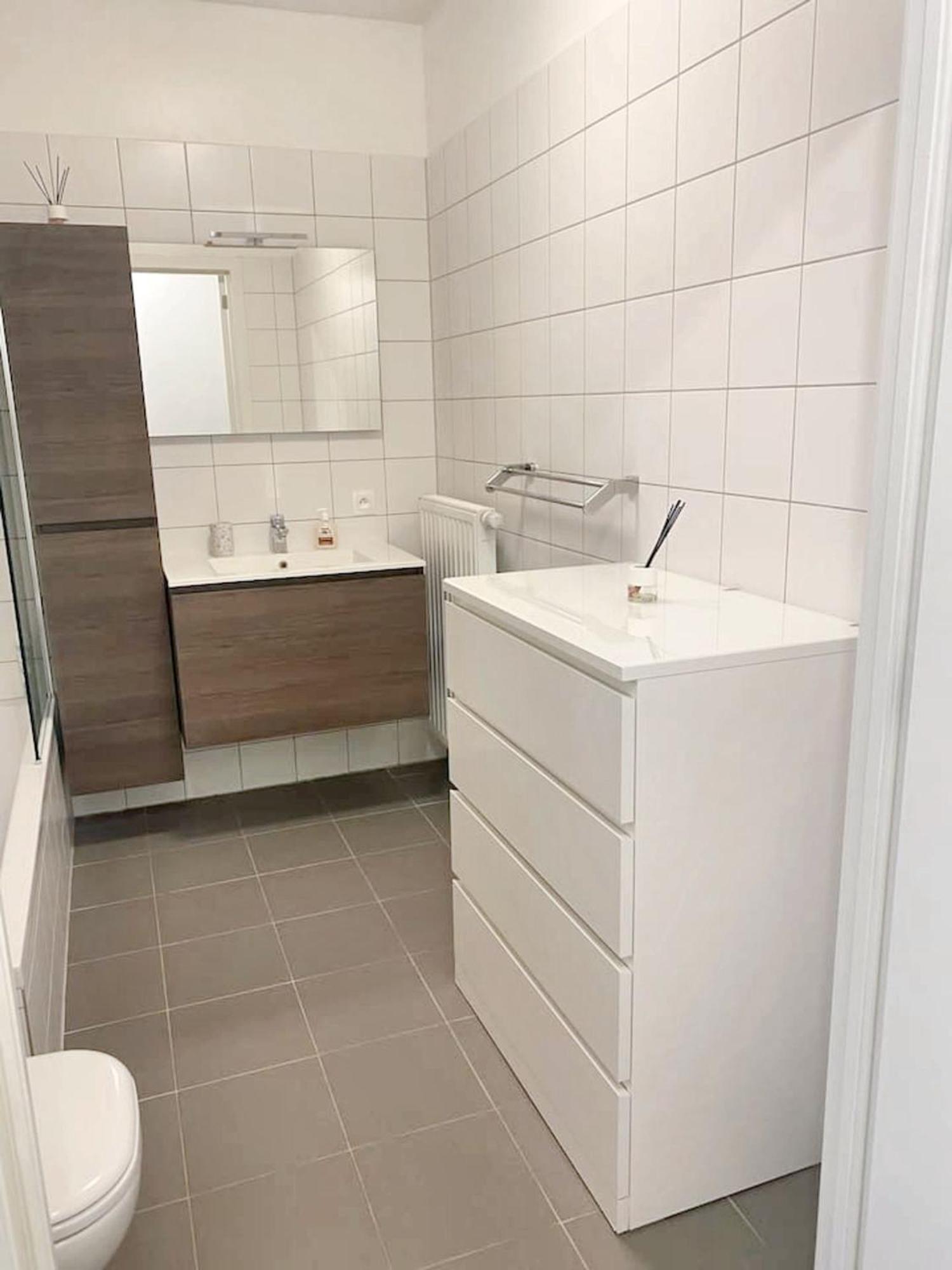 Modern Apartment In Cureghem Anderlecht 134 M² + Terrace 布鲁塞尔 外观 照片